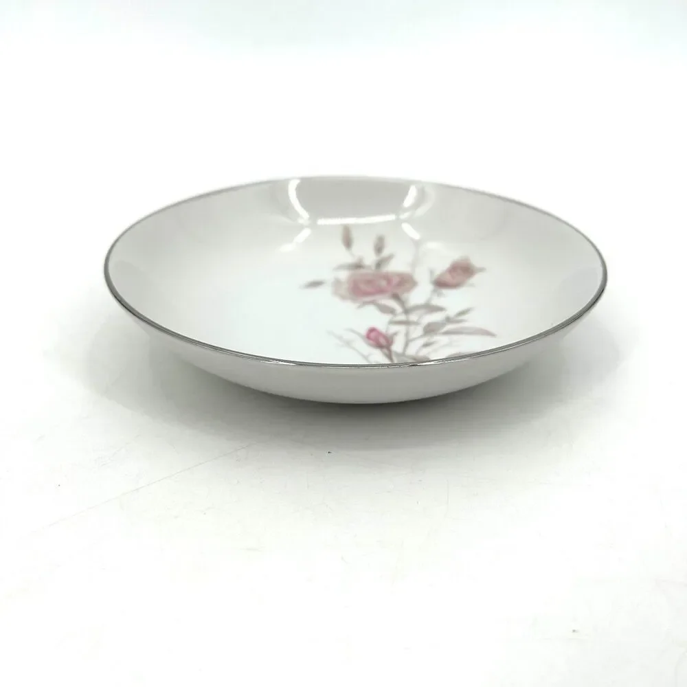 FINE CHINA JAPAN Set of 4 Vintage Laura Fruit Dessert Bowl Floral Platinum Trim